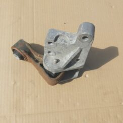 Dzinēja kronšteins priekš PEUGEOT 508 2012