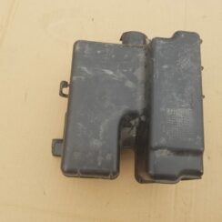 Drošinātāju kārbas korpusa vāks priekš PEUGEOT 407 2004