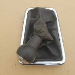 Pārnesumu pārslēgšanas kloķa auduma pārvalks priekš PEUGEOT 407 2004