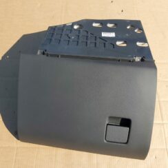 Mantu glabāšanas nodalījums pasažiera pusē priekš OPEL VECTRA C 2008