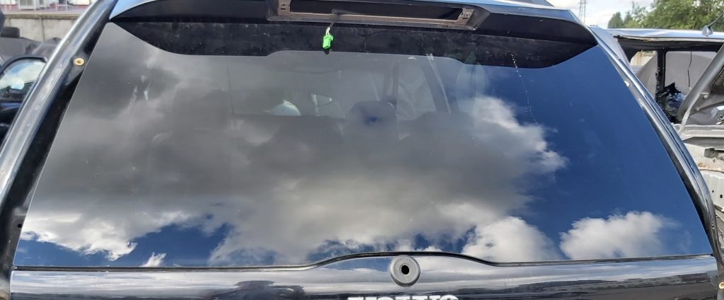 Aizmugures stikls priekš VOLVO XC90 2004 1 Aizmugures stikls priekš VOLVO XC90 2004