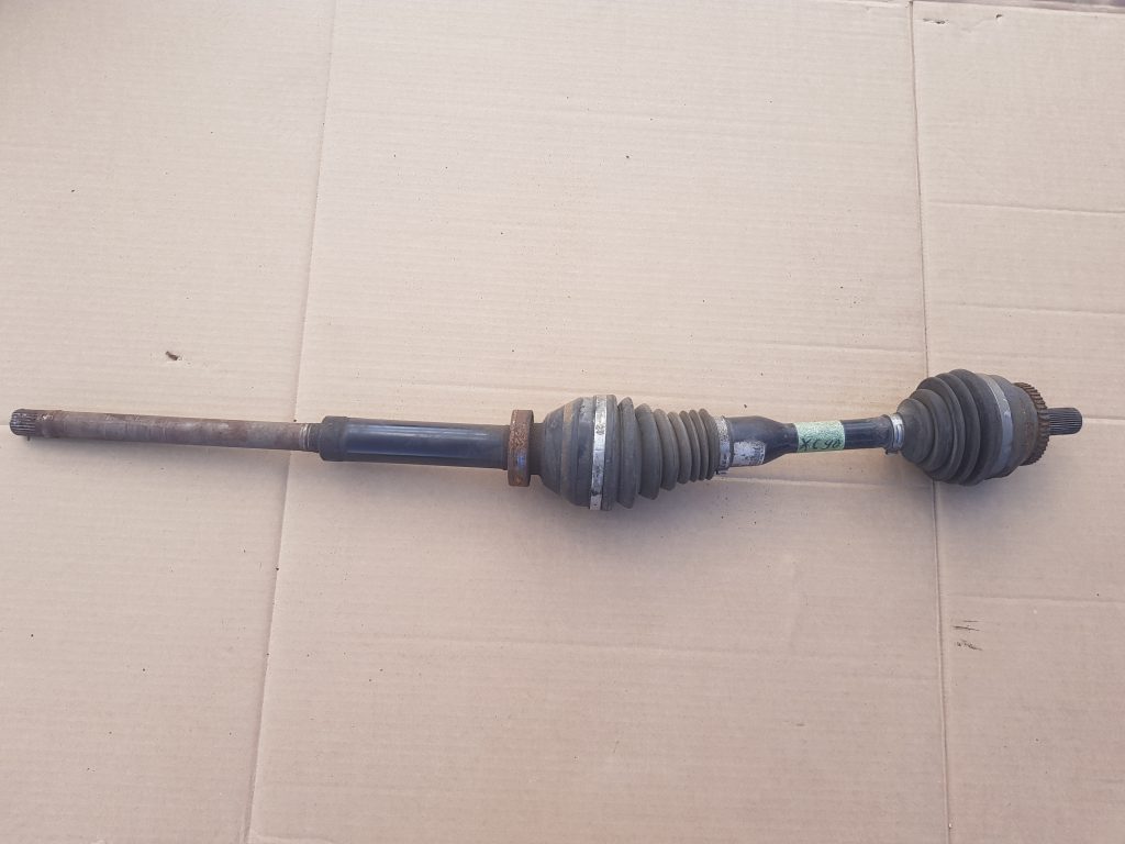 Pusass priekšēja labā priekš VOLVO XC90 2004