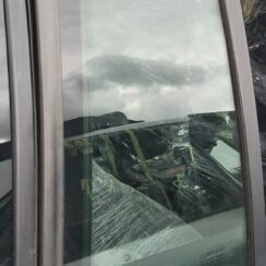 Labo durvju stūra stikls priekš RENAULT MEGANE 2004