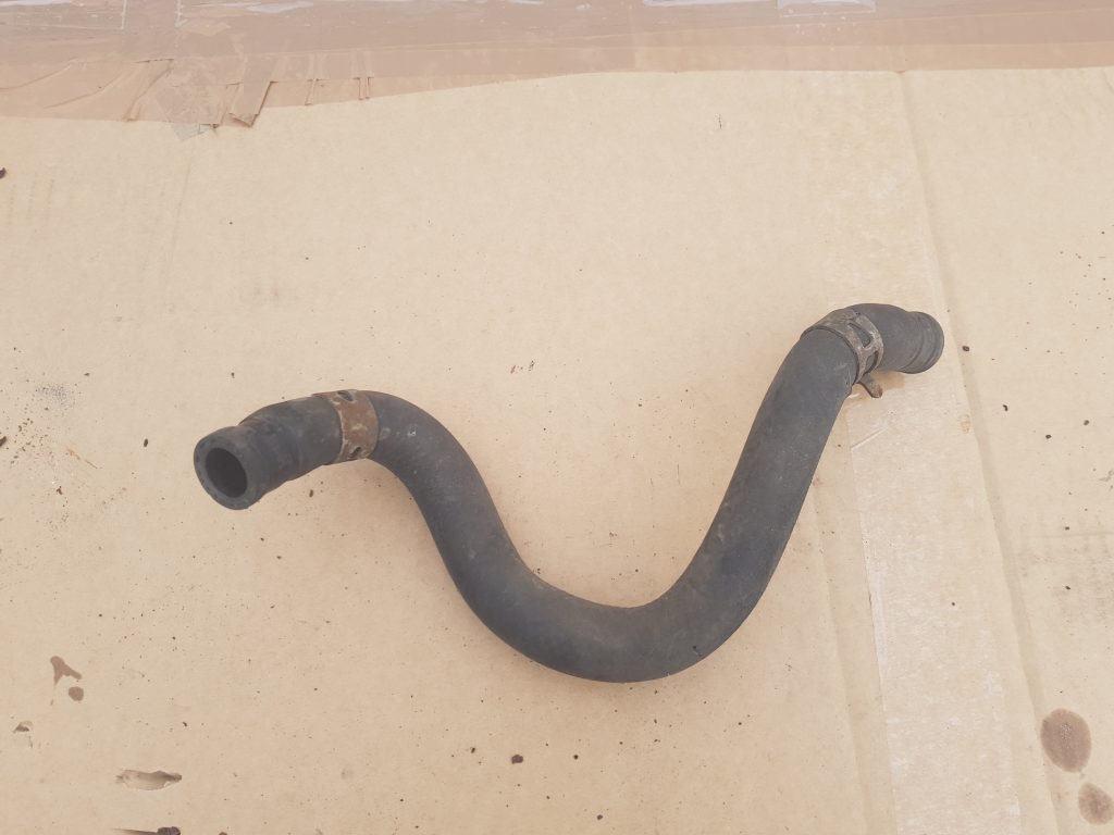 Gumijas šļūtene priekš MAZDA 6 2006