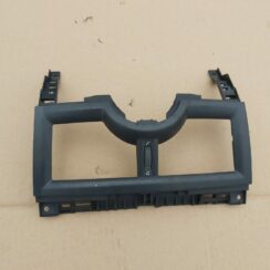 Mērinstrumentu paneļa dekoratīvais rāmis priekš RENAULT MEGANE 2004