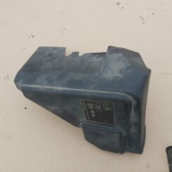 Drošinātāju kārbas korpusa vāks priekš RENAULT MEGANE 2004