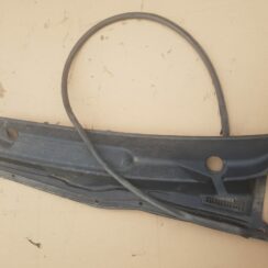 Vējstikla uzlikas (deflektora) režģis priekš TOYOTA HILUX 2009