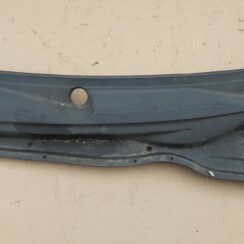 Vējstikla uzlikas (deflektora) režģis priekš TOYOTA COROLLA VERSO 2009