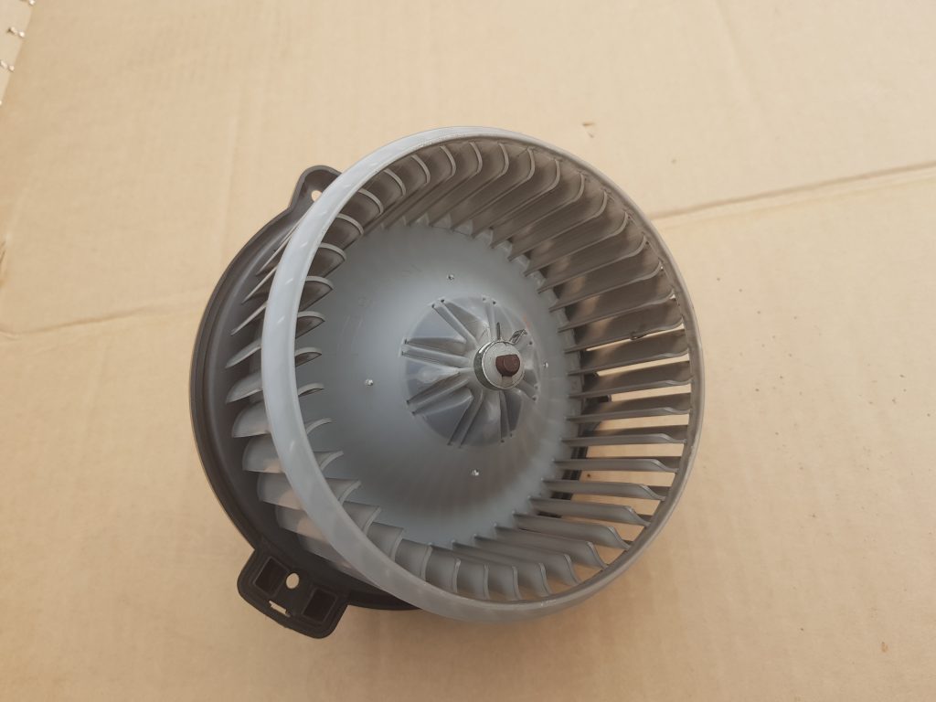 Salona ventilators priekš TOYOTA COROLLA VERSO 2009 1 Salona ventilators priekš TOYOTA COROLLA VERSO 2009