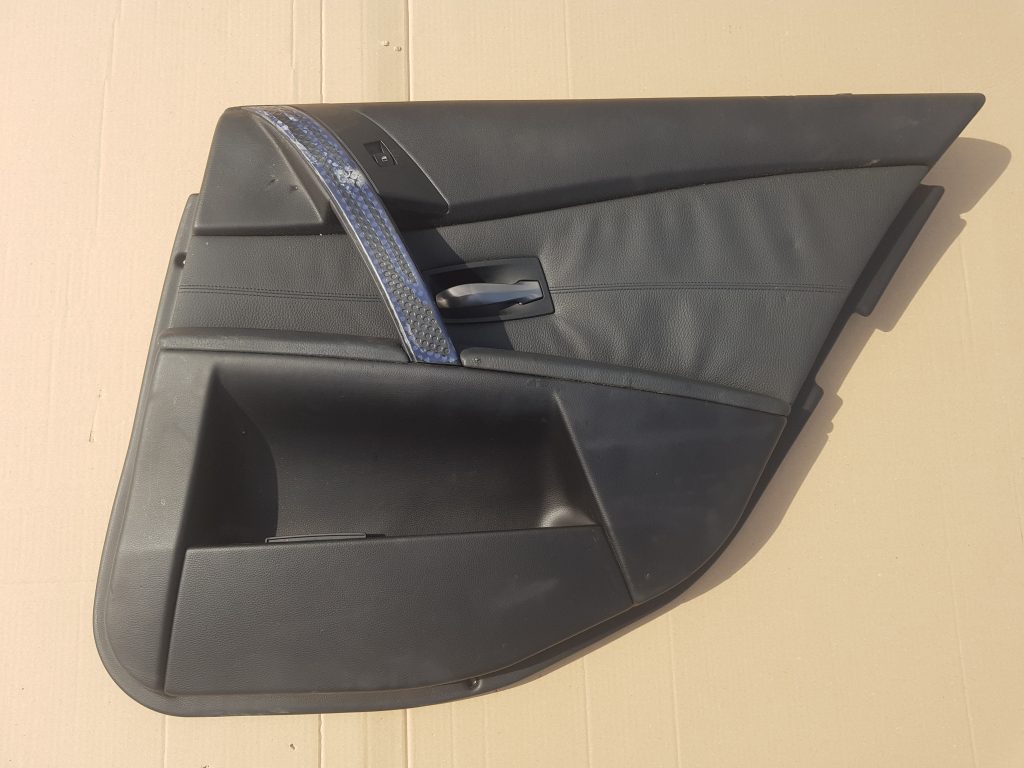 Aizmugurējo labo durvju apdare priekš BMW 530D E61 2006 TOURING TITANSILVER 1 Aizmugurējo labo durvju apdare priekš BMW 530D E61 2006 TOURING TITANSILVER