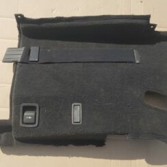 Bagāžnieka nodalījuma sānu apdare priekš BMW 530D E61 2006 TOURING TITANSILVER