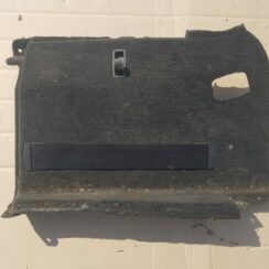 Bagāžnieka nodalījuma sānu apdare priekš BMW 530D E61 2006 TOURING TITANSILVER