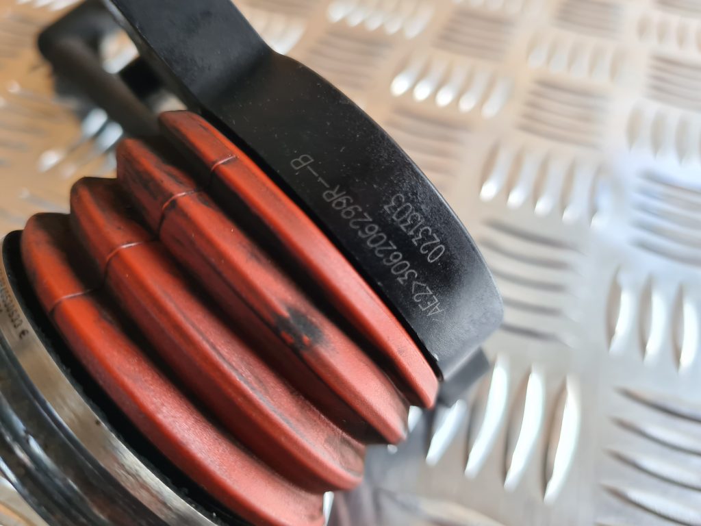 Sajūga hidrauliskais gultnis priekš DACIA LODGY 2014 2 Sajūga hidrauliskais gultnis priekš DACIA LODGY 2014