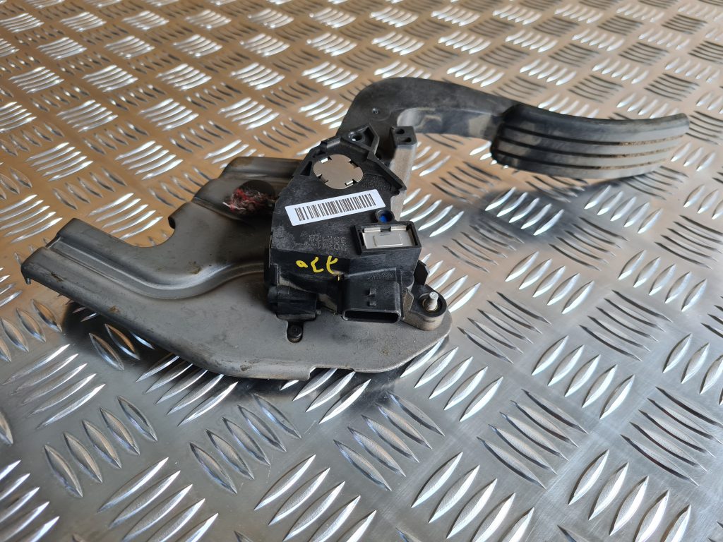 Gāzes pedālis priekš DACIA LODGY 2014