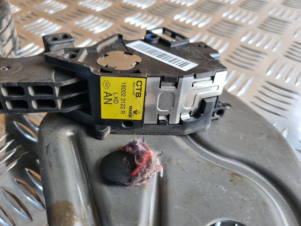 Gāzes pedālis priekš DACIA LODGY 2014