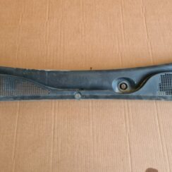 Vējstikla uzlikas (deflektora) režģis priekš DACIA LODGY 2014