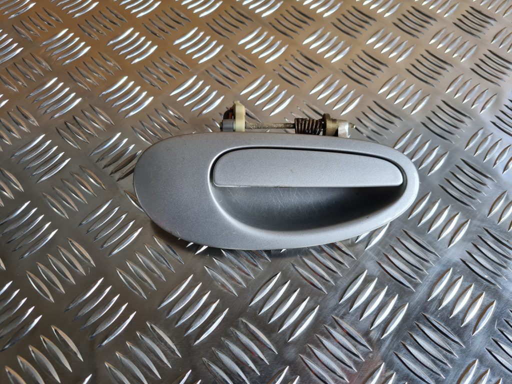 Aizmugurējais kreisais durvju rokturis priekš CHRYSLER SEBRING 2006