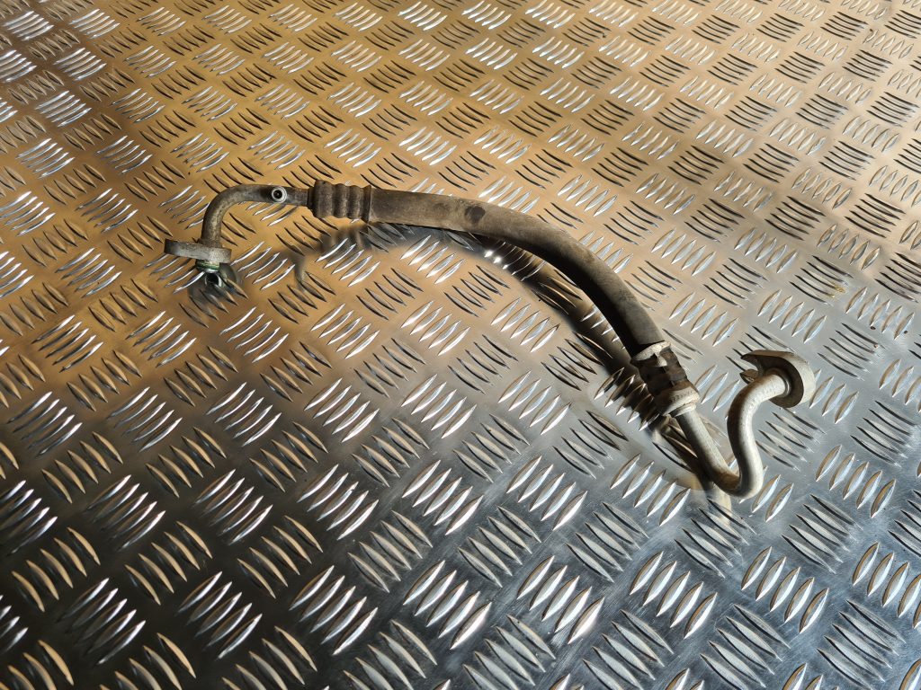 Gaisa kondicioniera caurule priekš CHRYSLER SEBRING 2006 1 Gaisa kondicioniera caurule priekš CHRYSLER SEBRING 2006