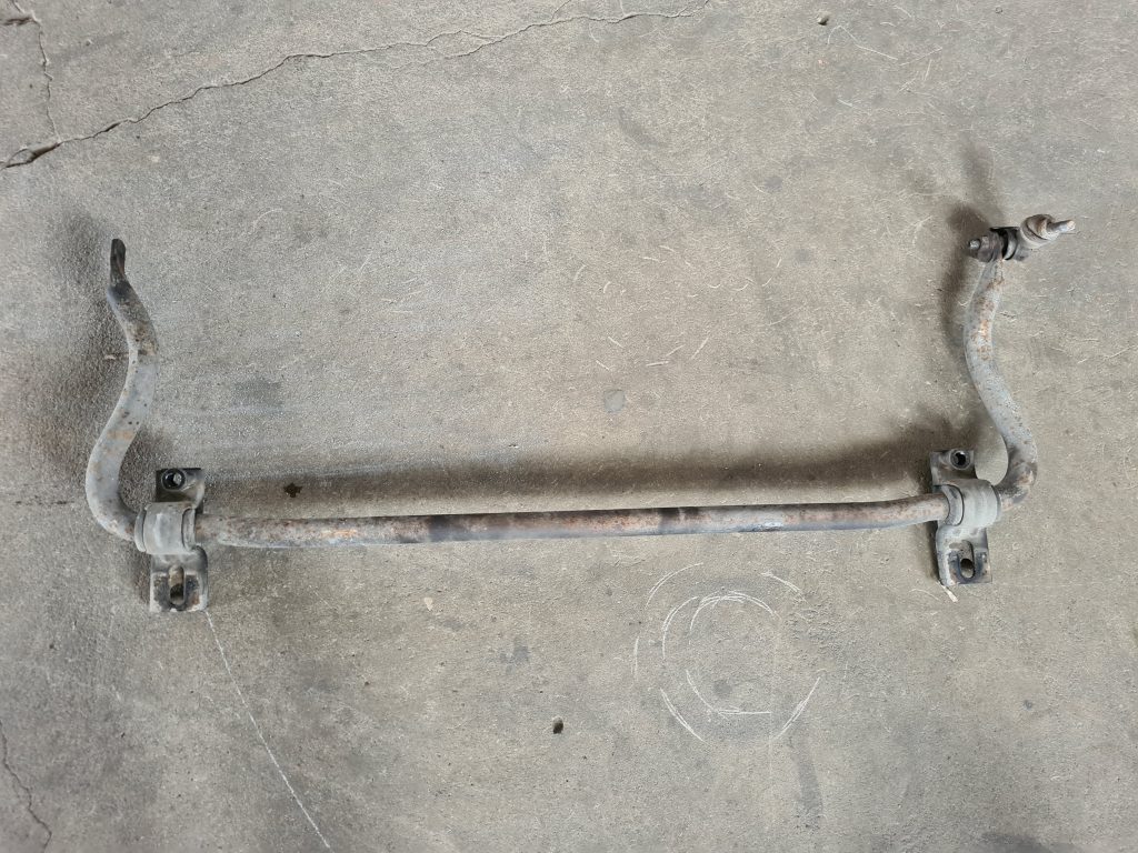 Priekšējais stabilizators priekš CHRYSLER SEBRING 2006 1 Priekšējais stabilizators priekš CHRYSLER SEBRING 2006