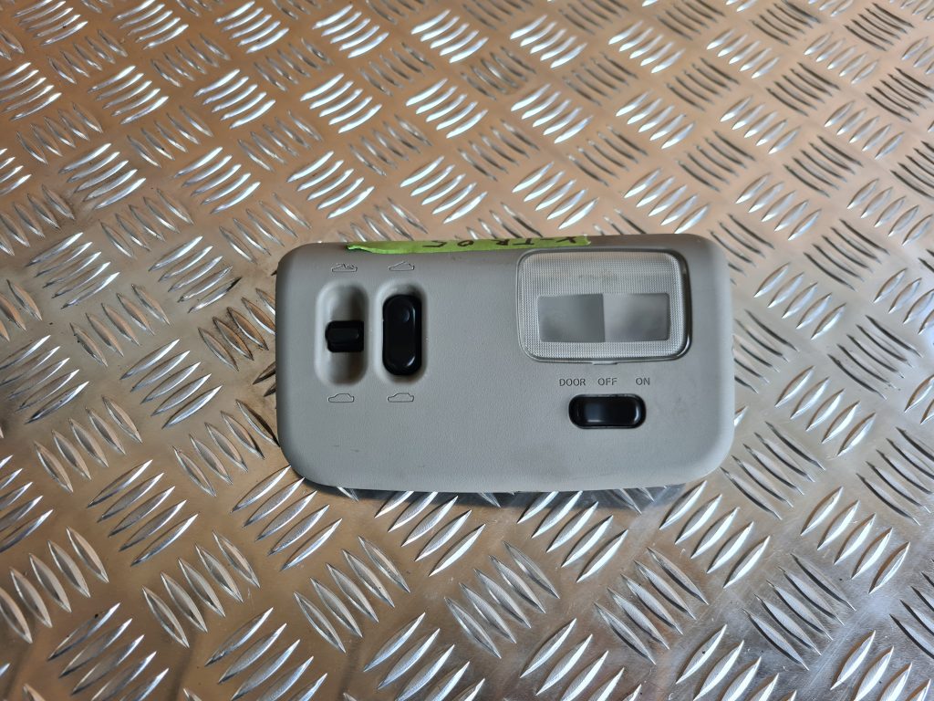 Priekšējo sēdvietu apgaismojums priekš NISSAN X-TRAIL 2005