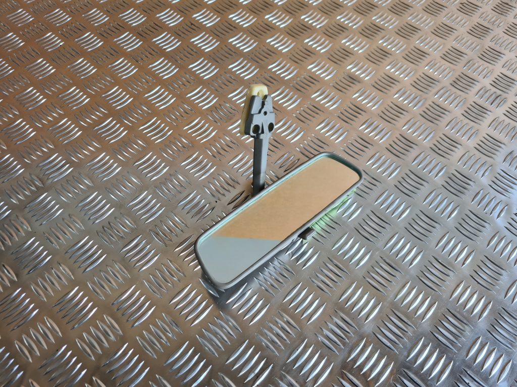 Salona atpakaļskata spogulis priekš NISSAN X-TRAIL 2005