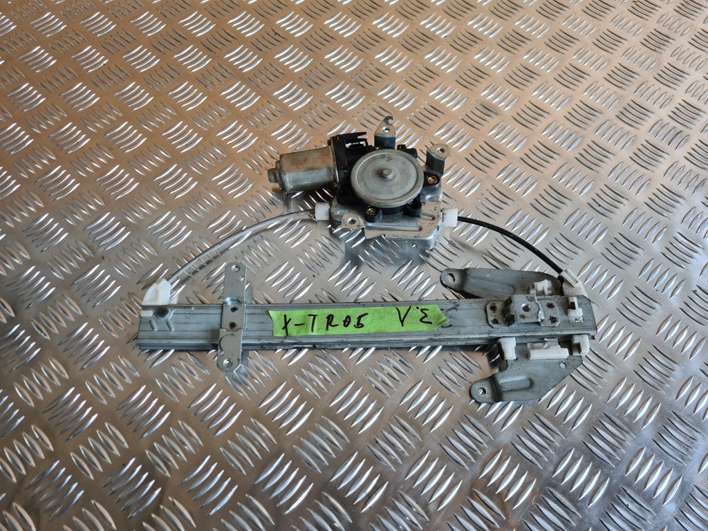 Stikla pacelšanas mehānisms aizmugurējais kreisais priekš NISSAN X-TRAIL 2005