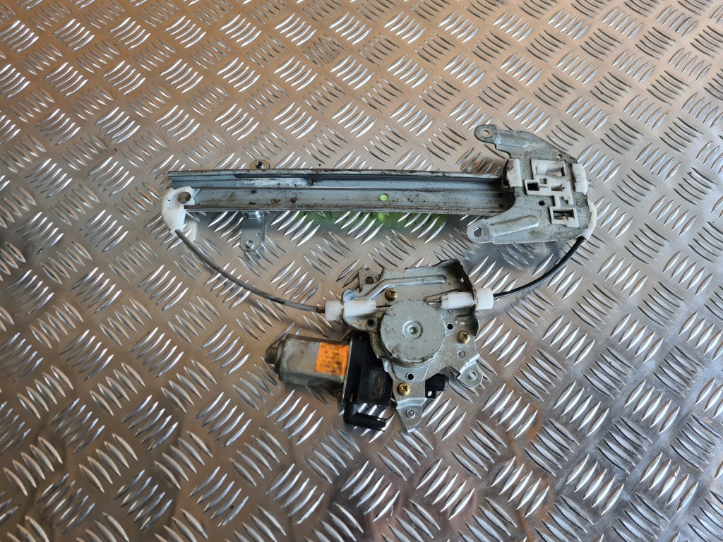 Stikla pacelšanas mehānisms aizmugurējais kreisais priekš NISSAN X-TRAIL 2005