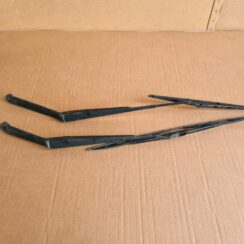 Vējstikla slotu turētāju komplekts priekš NISSAN X-TRAIL 2005