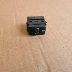 Lukturu augstuma regulēšanas poga priekš NISSAN X-TRAIL 2005