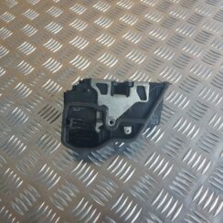 Aizmugurējo kreiso durvju slēdzene priekš BMW 525 E60 2006 OLIVE