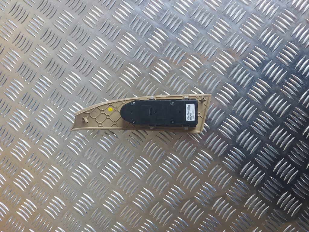 Šofera durvju slēdža pogas priekš BMW 525 E60 2006 OLIVE