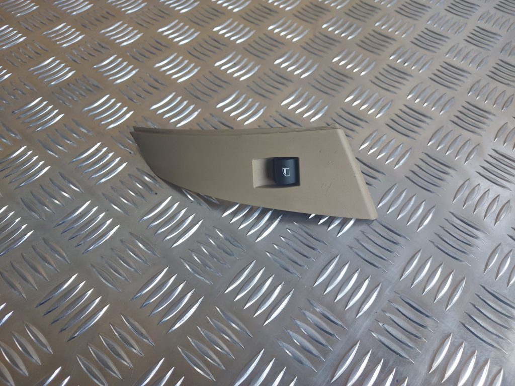 Stikla pacelšanas poga priekš BMW 525 E60 2006 OLIVE