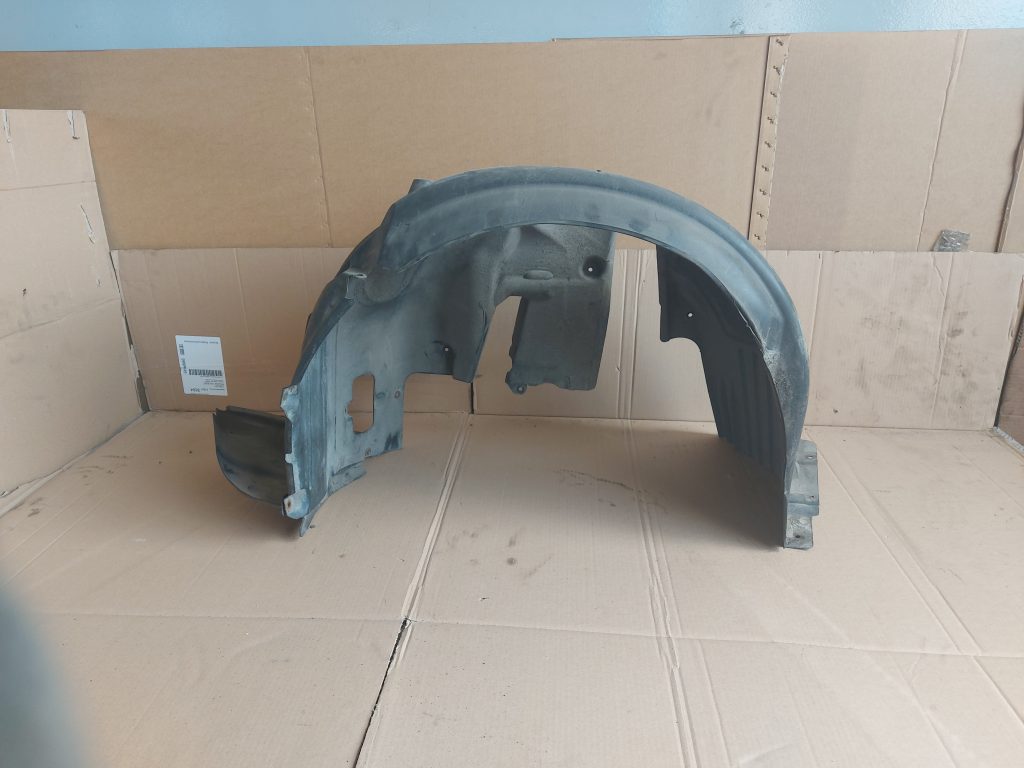 Priekšējais kreisais paspārns priekš BMW 525 E60 2006 OLIVE