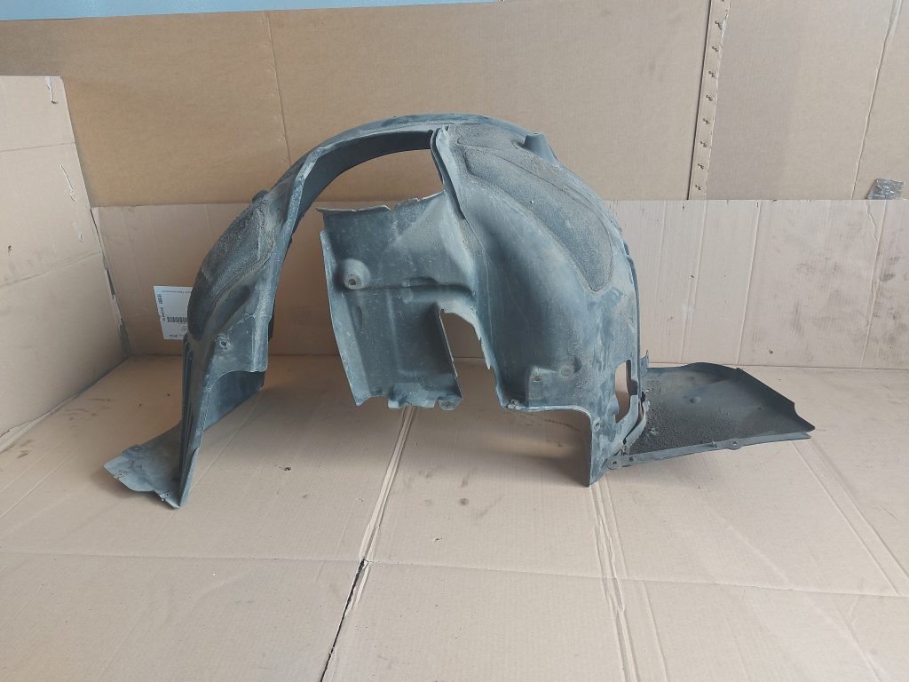 Priekšējais kreisais paspārns priekš BMW 525 E60 2006 OLIVE