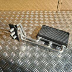 Apsildes sistēmas radiators priekš BMW 525 E60 2006 OLIVE