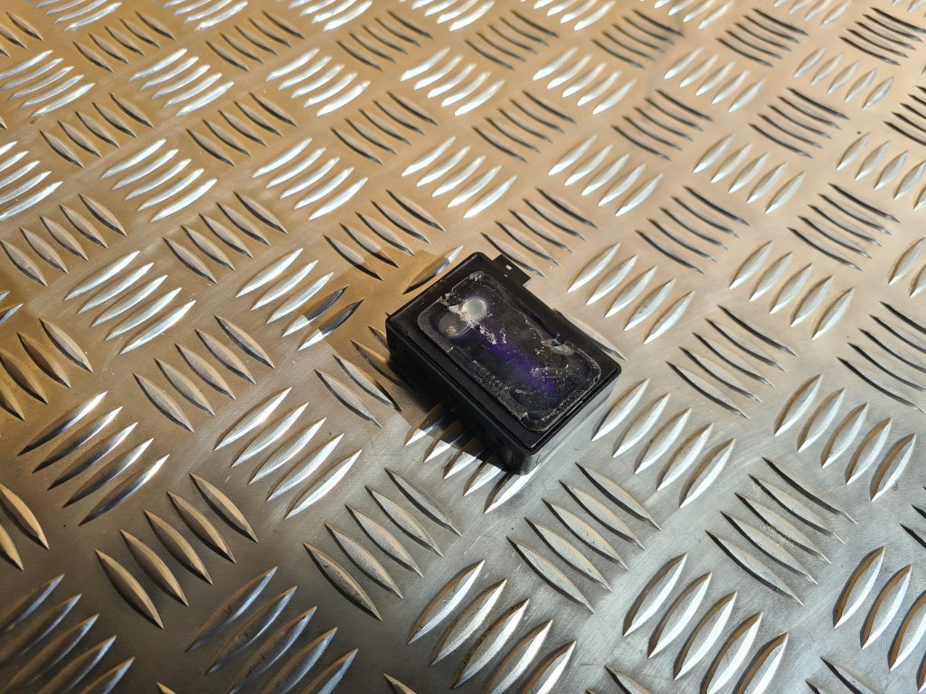 Lietus sensors priekš BMW 525 E60 2006 OLIVE 2 Lietus sensors priekš BMW 525 E60 2006 OLIVE