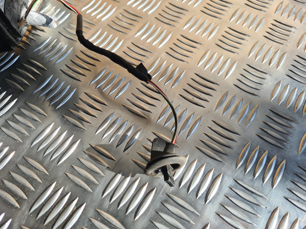 Ārējais spogulis, pa kreisi priekš BMW 525 E60 2006 OLIVE 3 Ārējais spogulis, pa kreisi priekš BMW 525 E60 2006 OLIVE