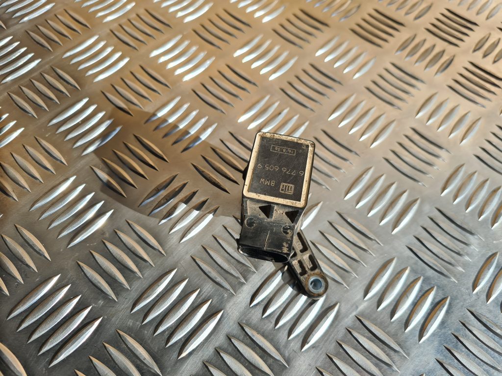 Lukturu diapazona korekcijas sensors, aizmugurē priekš BMW 525 E60 2006 OLIVE 1 Lukturu diapazona korekcijas sensors, aizmugurē priekš BMW 525 E60 2006 OLIVE