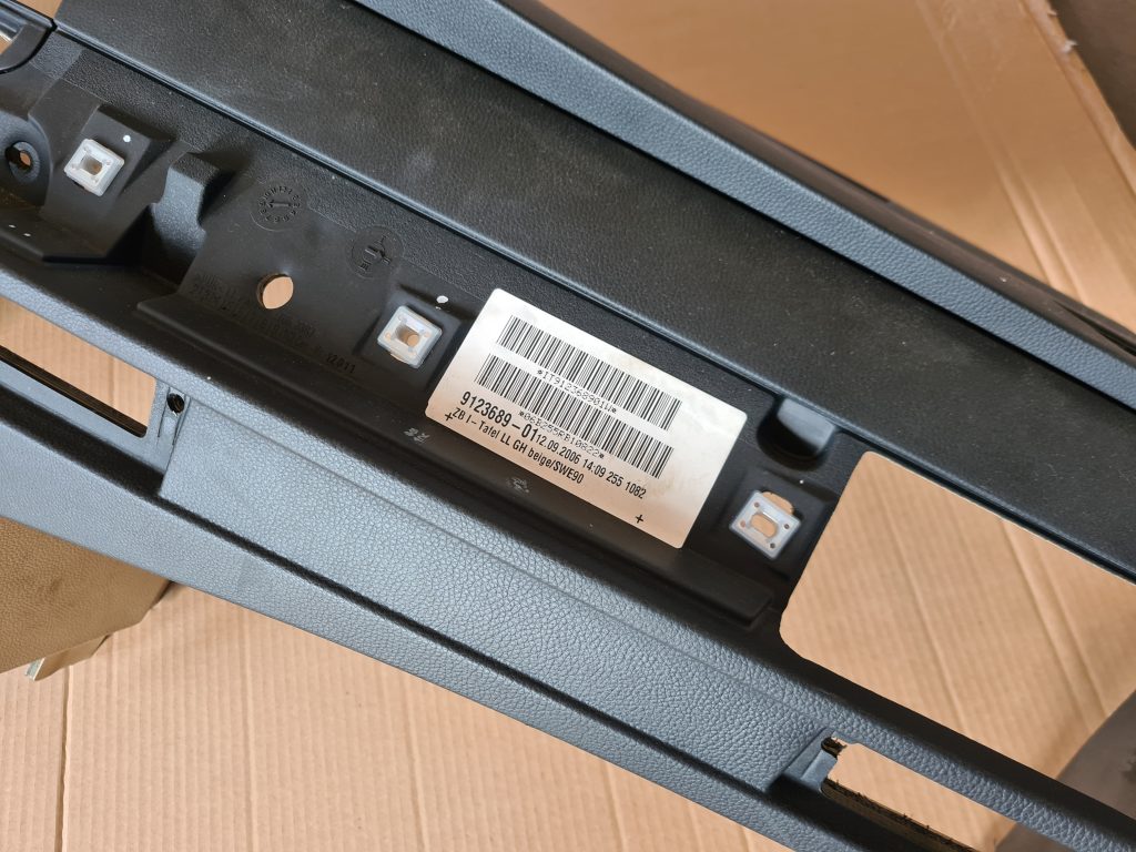 Mērinstrumentu panelis priekš BMW 525 E60 2006 OLIVE 5 Mērinstrumentu panelis priekš BMW 525 E60 2006 OLIVE