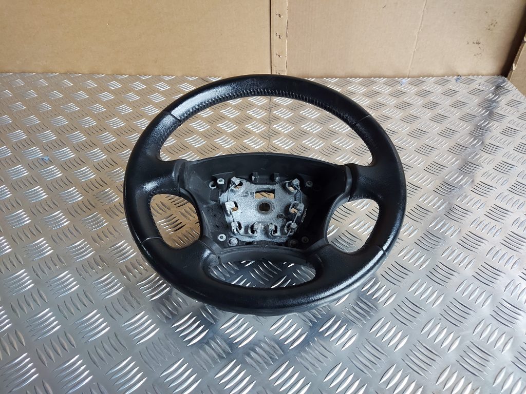 Stūre priekš PEUGEOT 407 2006 1 Stūre priekš PEUGEOT 407 2006