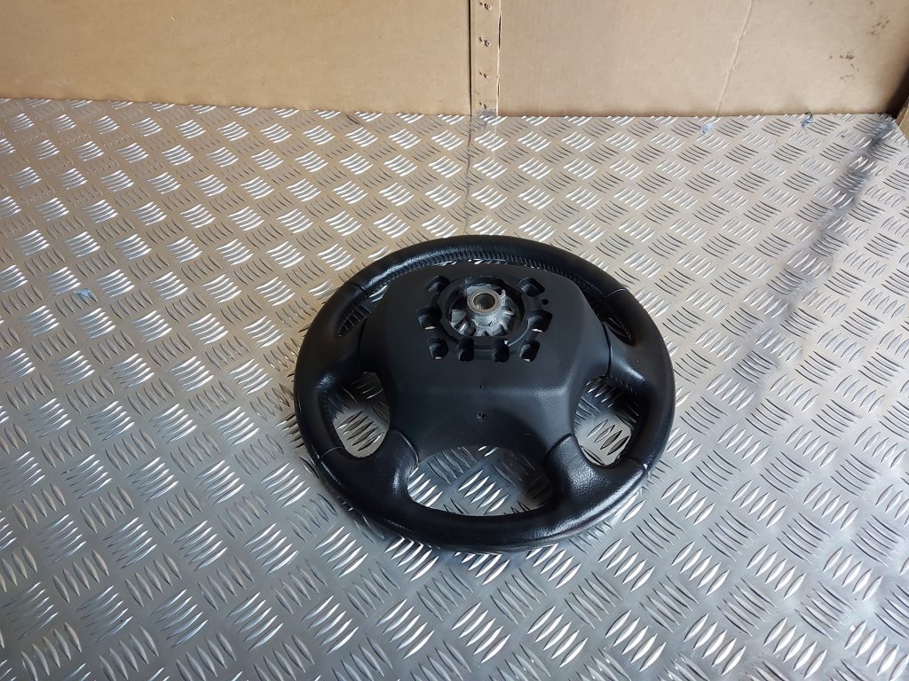 Stūre priekš PEUGEOT 407 2006 2 Stūre priekš PEUGEOT 407 2006