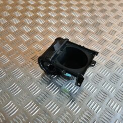 Krūzes turētājs priekš TOYOTA AVENSIS 2012