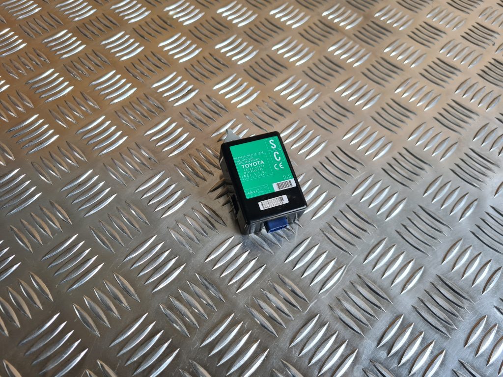 Durvju vadības bloks priekš TOYOTA AVENSIS 2012 1 Durvju vadības bloks priekš TOYOTA AVENSIS 2012