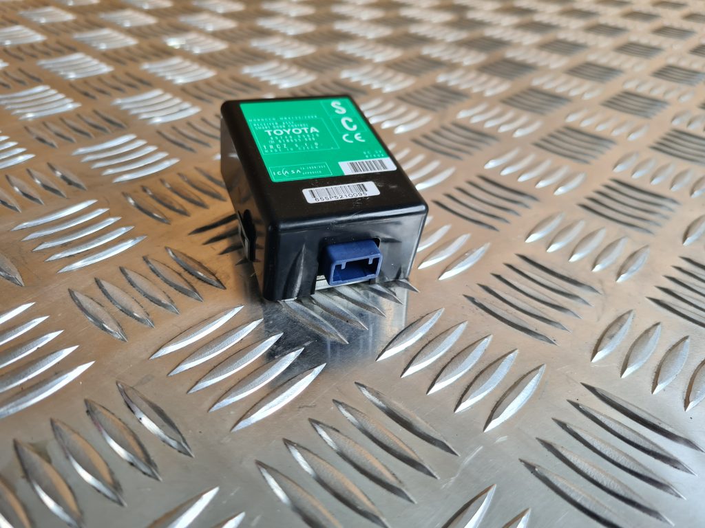 Durvju vadības bloks priekš TOYOTA AVENSIS 2012 2 Durvju vadības bloks priekš TOYOTA AVENSIS 2012