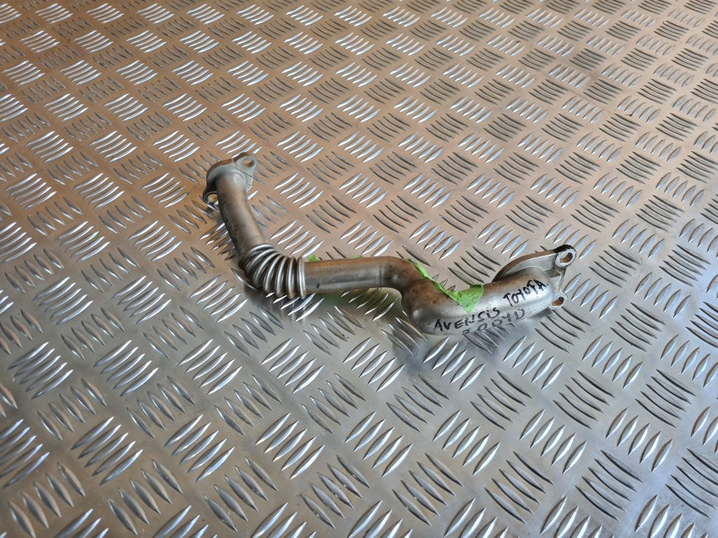 EGR caurule priekš TOYOTA AVENSIS 2012 1 EGR caurule priekš TOYOTA AVENSIS 2012