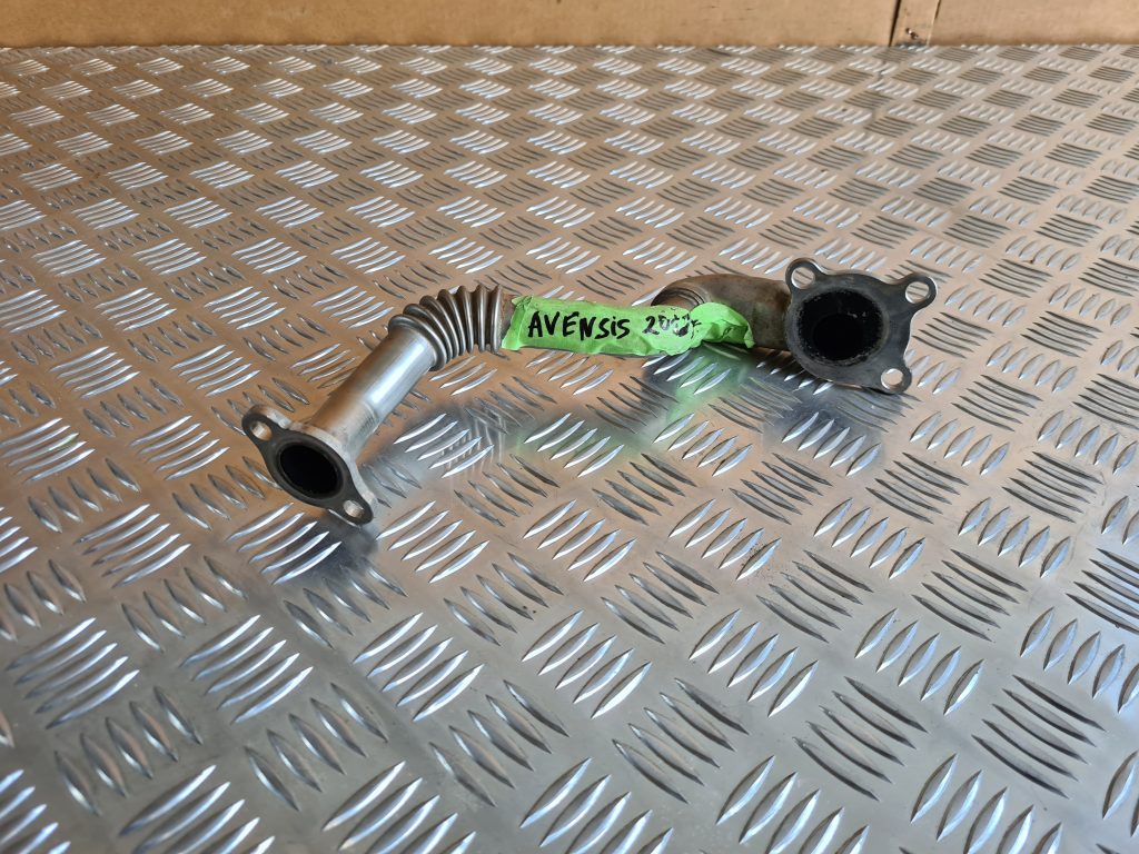 EGR caurule priekš TOYOTA AVENSIS 2012 2 EGR caurule priekš TOYOTA AVENSIS 2012