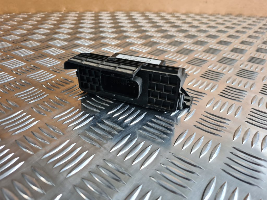 Borta sistēmas vadības bloks priekš AUDI A6 AVANT 2007 QUATTRO