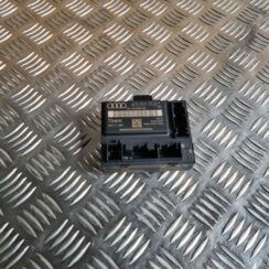 Priekšējo kreiso durvju vadības bloks priekš AUDI A6 AVANT 2007 QUATTRO