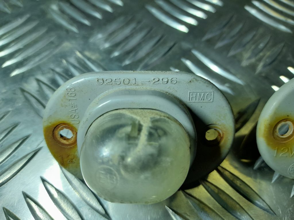 Numura zīmes apgaismojums priekš KIA PICANTO 2006