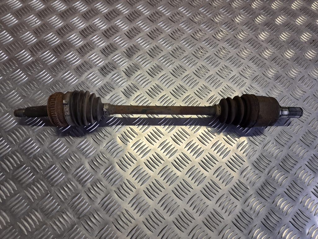 Pusass priekšējā kreisā priekš KIA PICANTO 2006